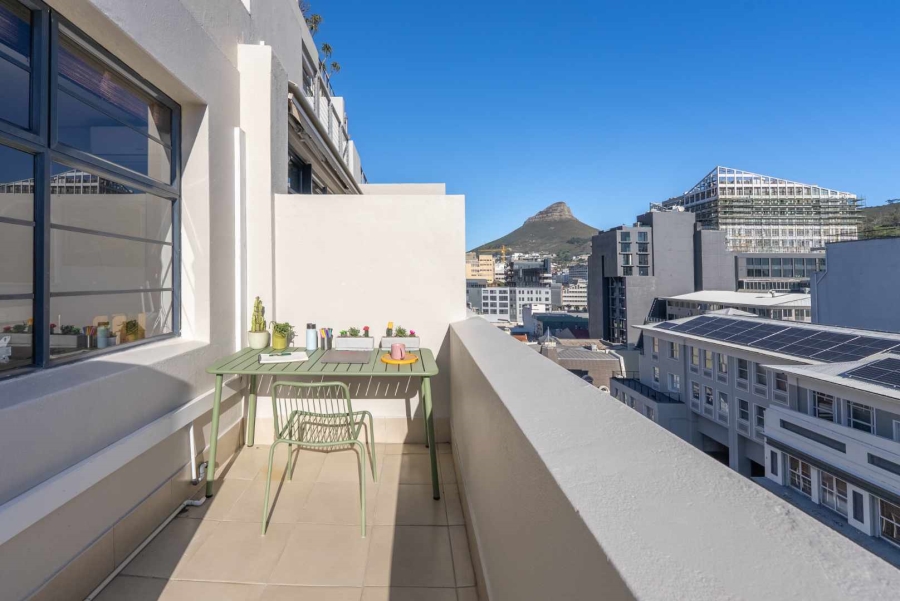 2 Bedroom Property for Sale in Cape Town City Centre Western Cape